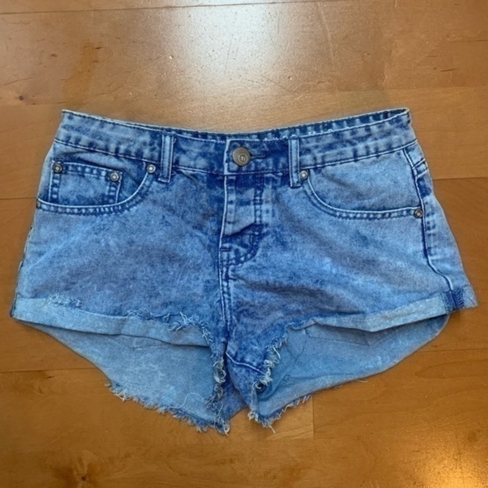 Cotton On Frayed Mid‎ Rise Light wash Shorts Sz 4